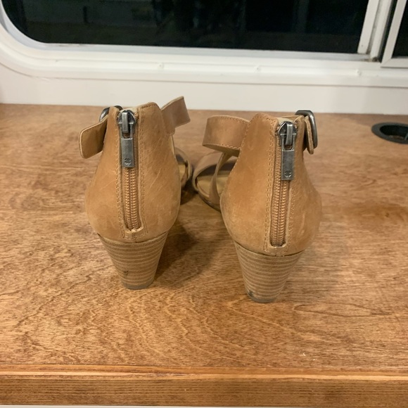 Lucky Brand Leather Sandels - Picture 7 of 9